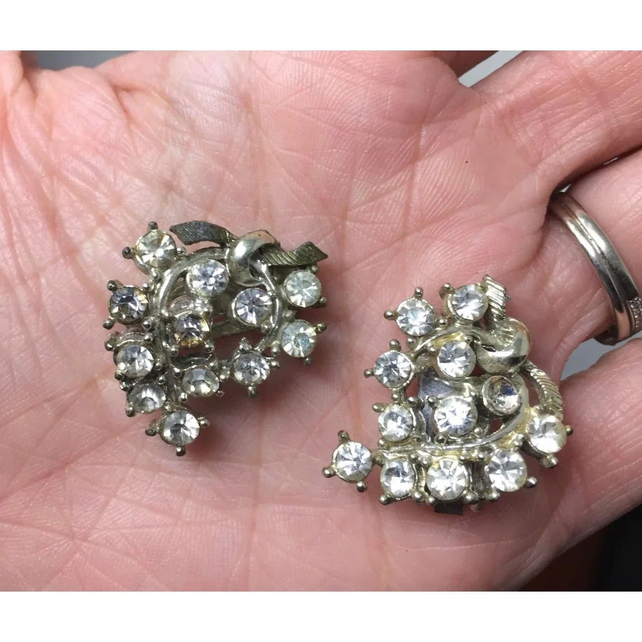 Women's Vintage Silver Tone Clip On Earrings with Rhinestones/Gemstones - A+ Stuff - Earrings - A+ Stuff