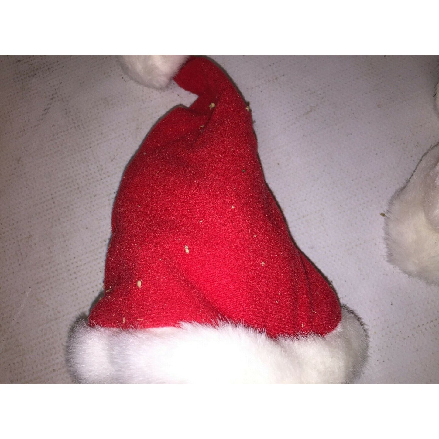 RUSS BERRIE & CO PLUSH KITTEN SLEEPING IN CHRISTMAS SANTA HAT