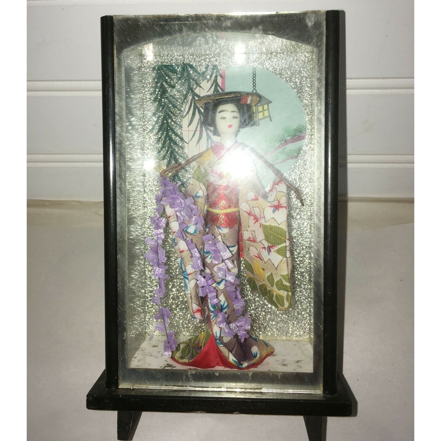 Japanese GEISHA DOLL in Kimono, 7"  BEAUTIFUL! Wooden Glass Case