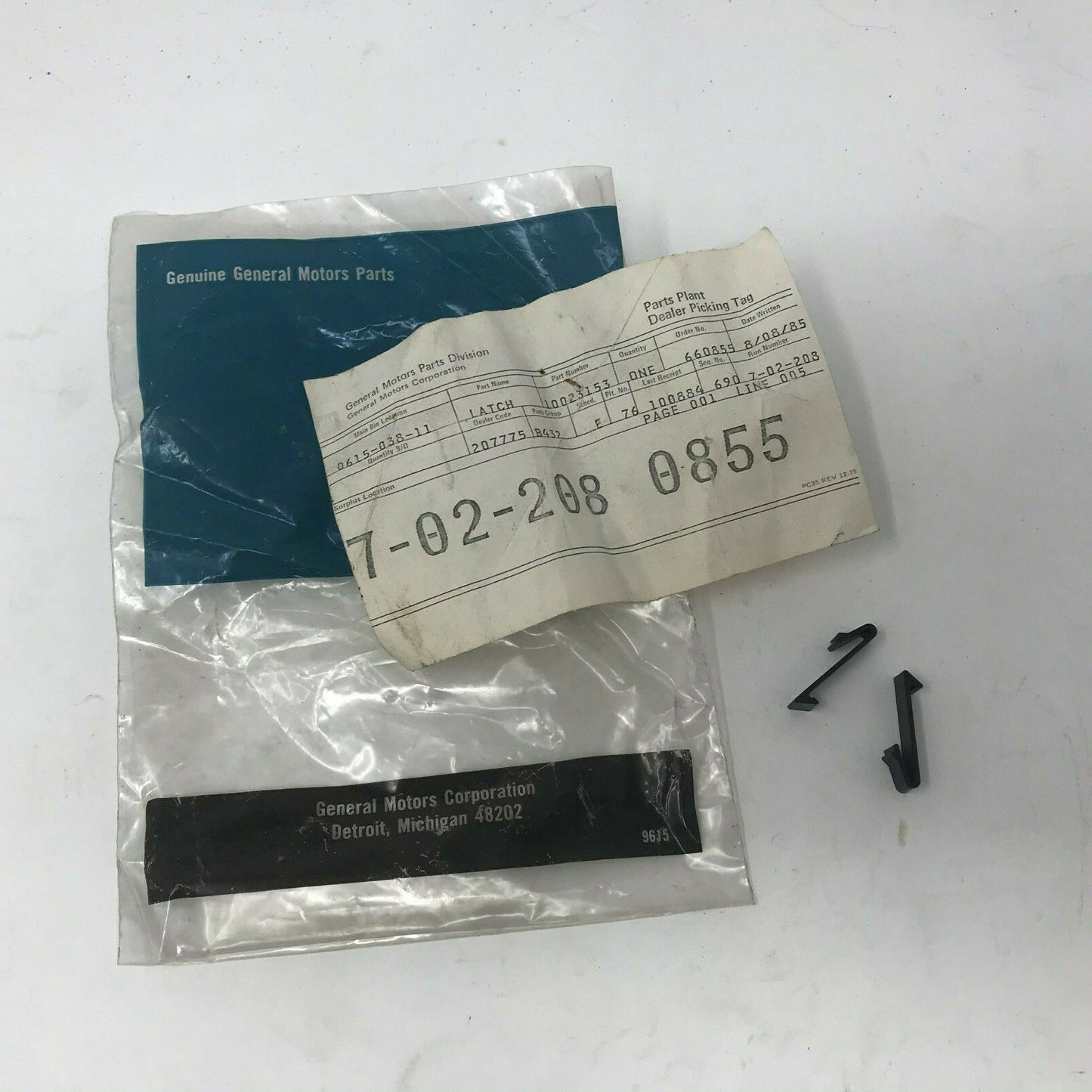 GENUINE GM Part 10023153 LATCH (Fuel Pump Relay) NOS Auto Part