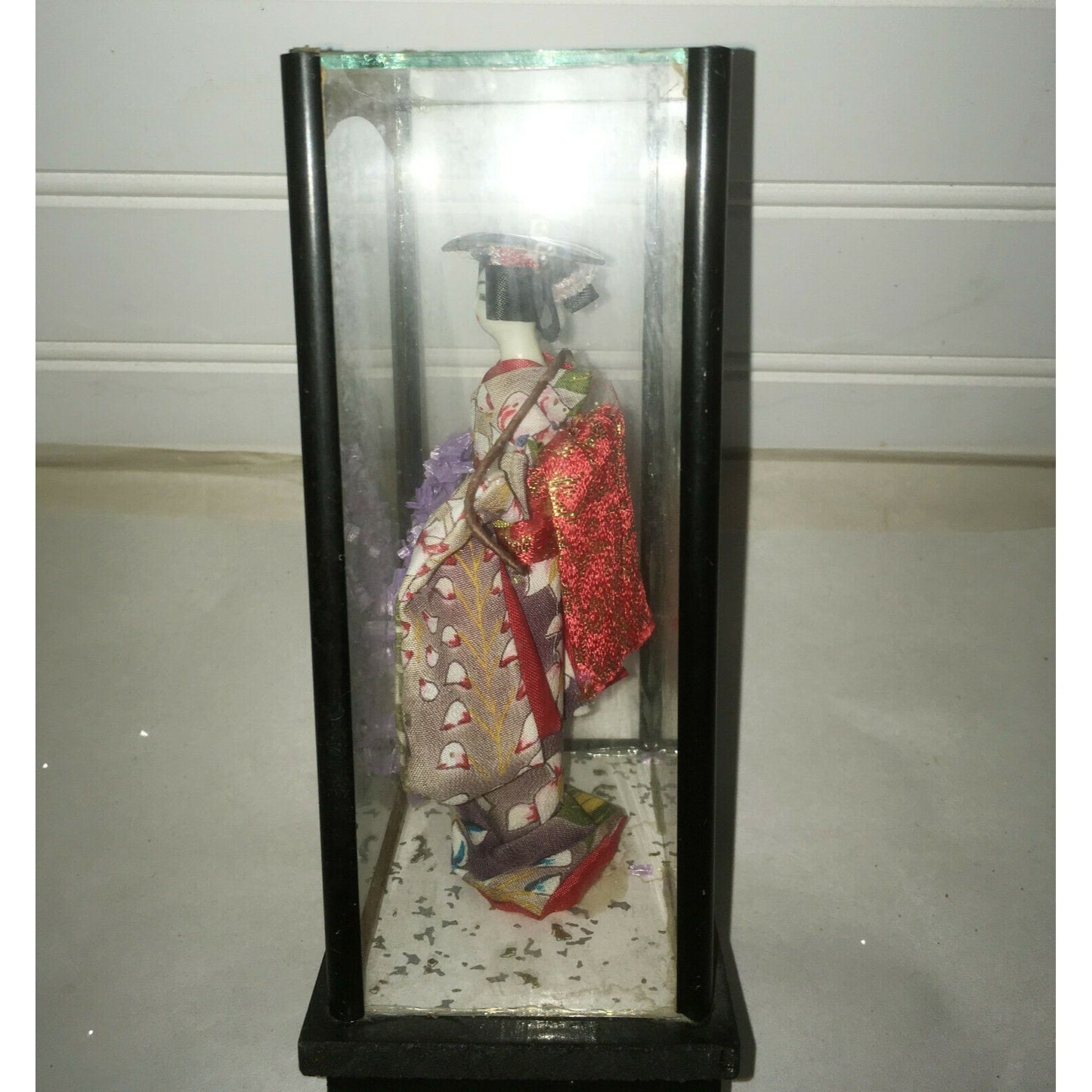 Japanese GEISHA DOLL in Kimono, 7"  BEAUTIFUL! Wooden Glass Case