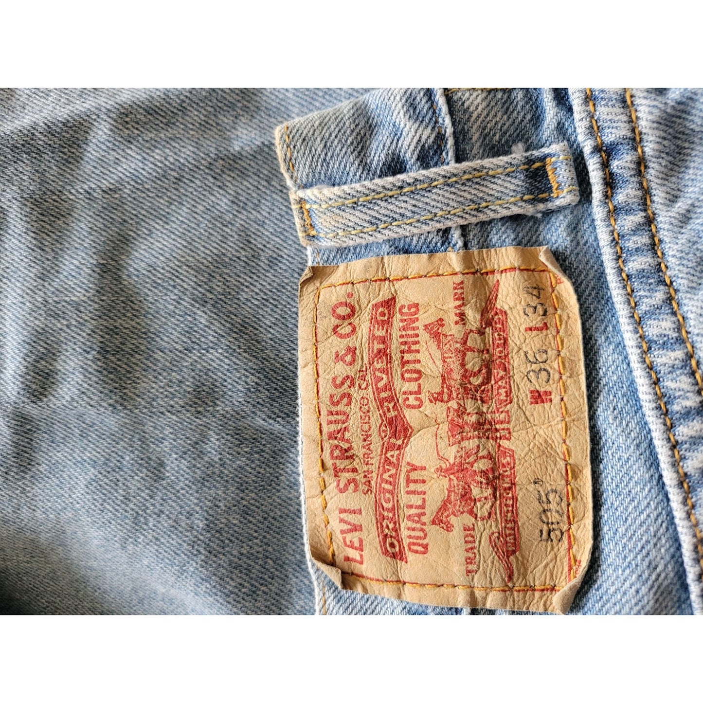 Levis 505 Regular Fit Blue Jeans W36 L34 - Nice Worn Color