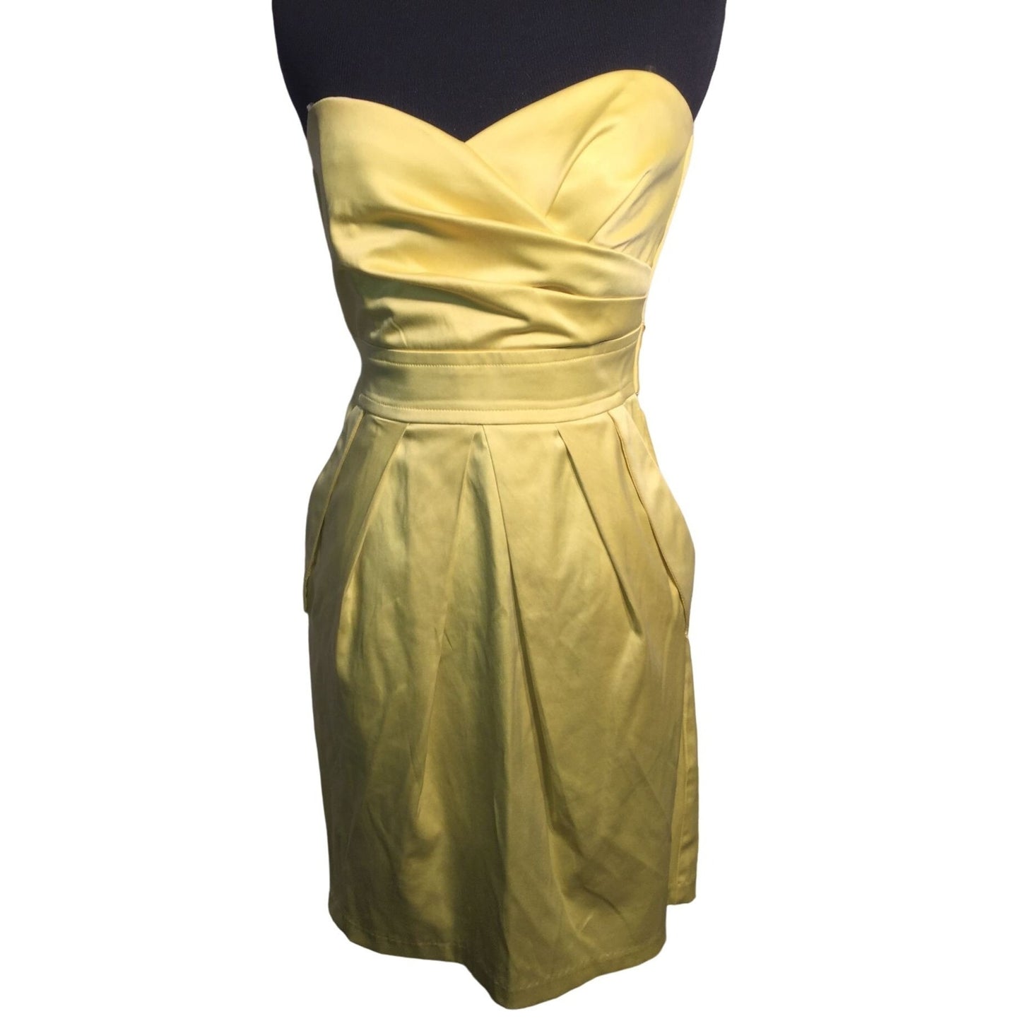 Fun Yellow Sleeveless Party cocktail Dress - Women's size 7