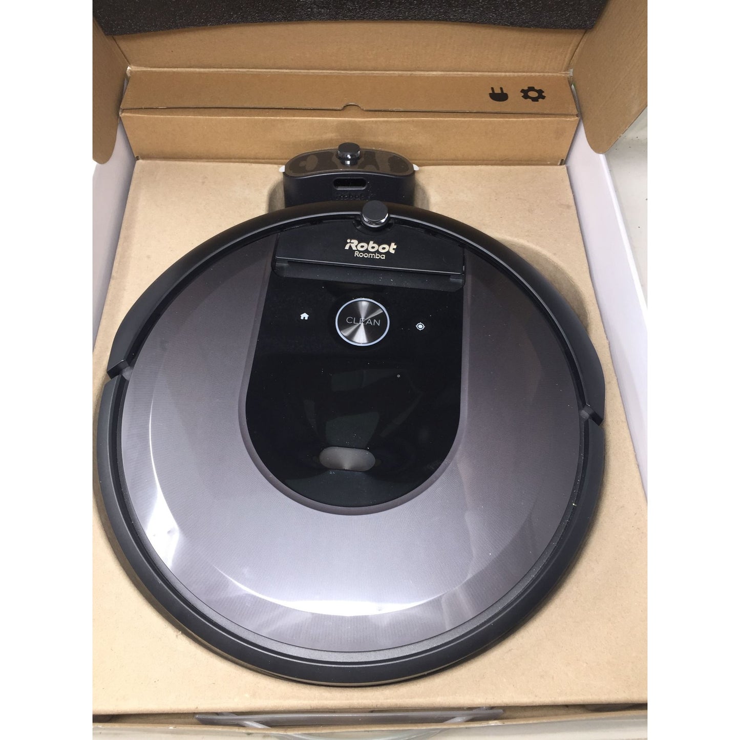 iRobot Roomba i7 (7150) Robot Vacuum- Wi-Fi Connected, Smart Mapping,  Works via wifi and Alexa