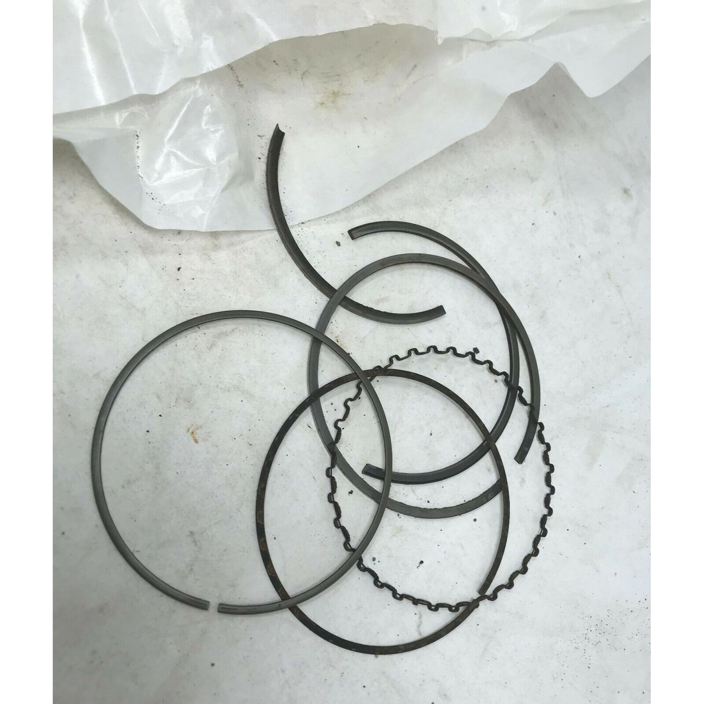 Genuine Mercedes-Benz PISTON RING SET 112-030-01-24 '98-'06 Models