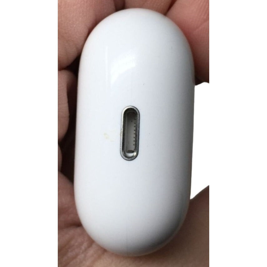 AirPods with Charging Case Item# MV7N2AM/A - Like New