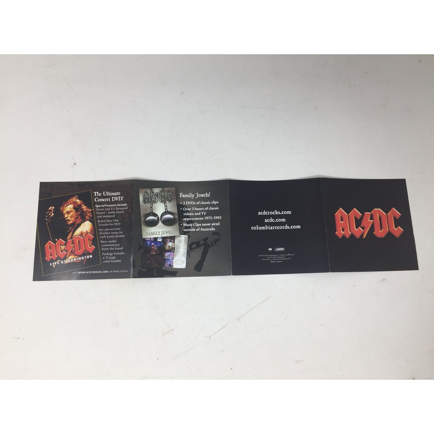 ACDC Rock and Roll 'PLUG ME IN" Collectors edition 3 disc DVD Set. With Dvds and Poster, chit etc.