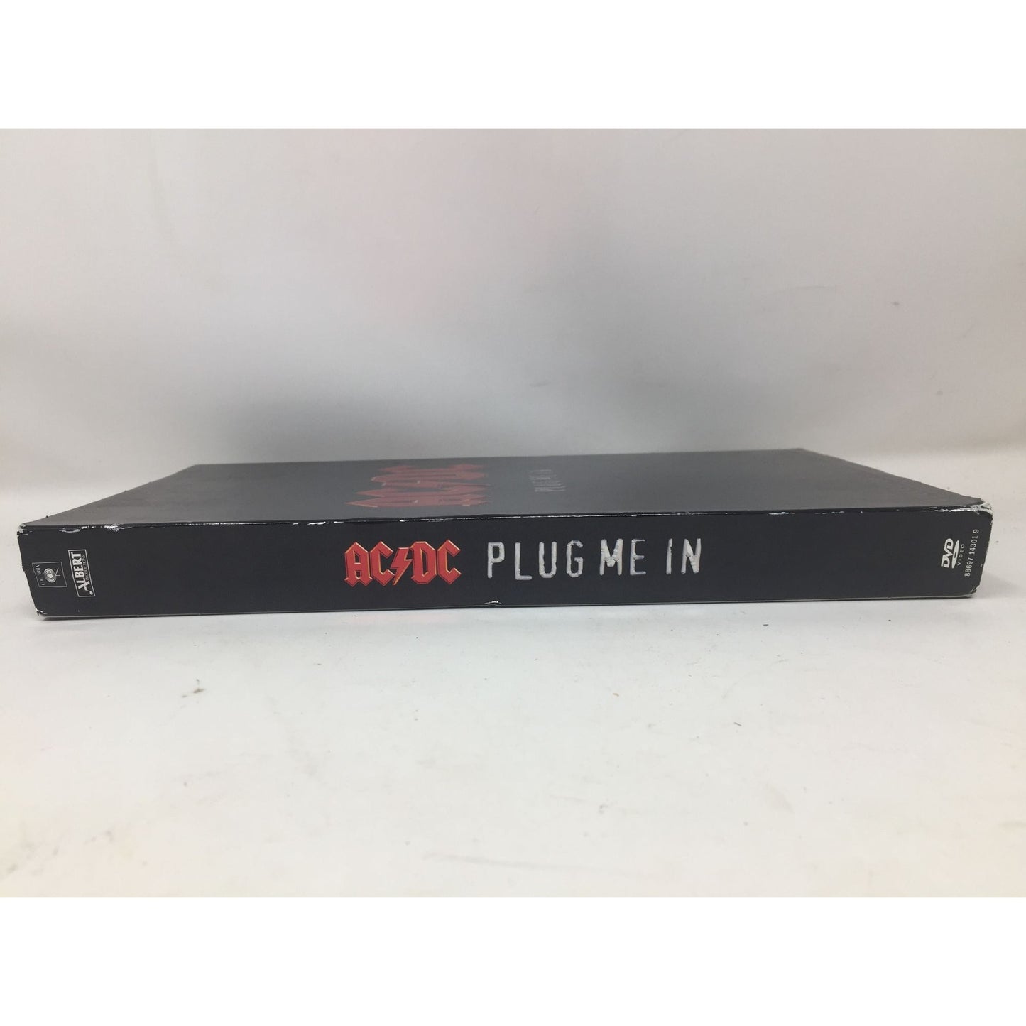 ACDC Rock and Roll 'PLUG ME IN" Collectors edition 3 disc DVD Set. With Dvds and Poster, chit etc.