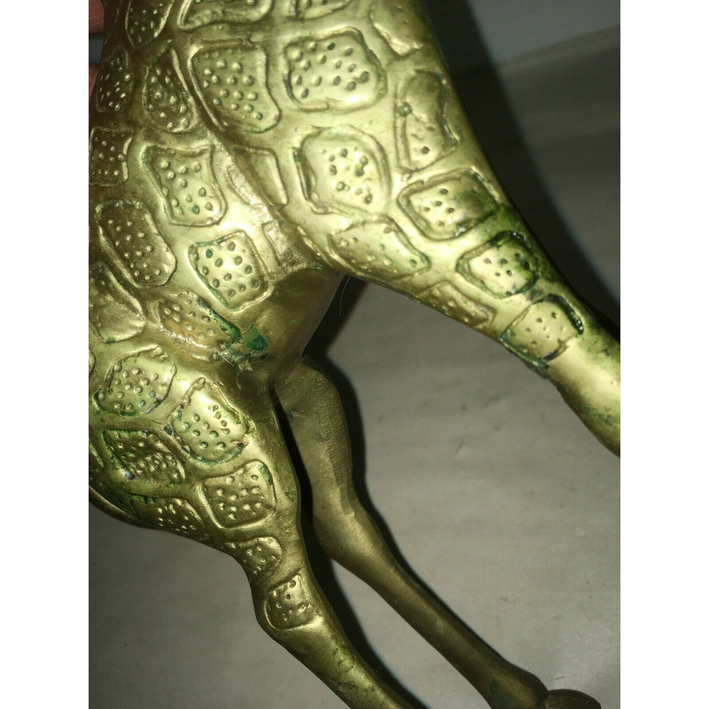 Vtg GIRAFFE Statue or Figurine BRASS Metal with Bowed Head