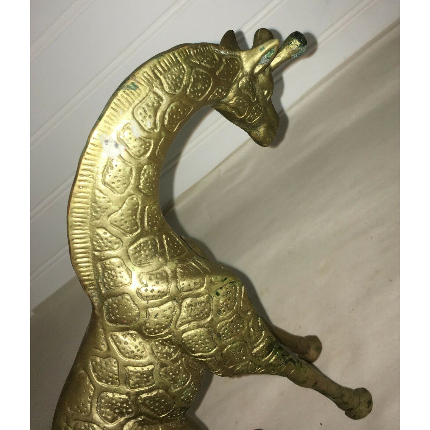 Vtg GIRAFFE Statue or Figurine BRASS Metal with Bowed Head