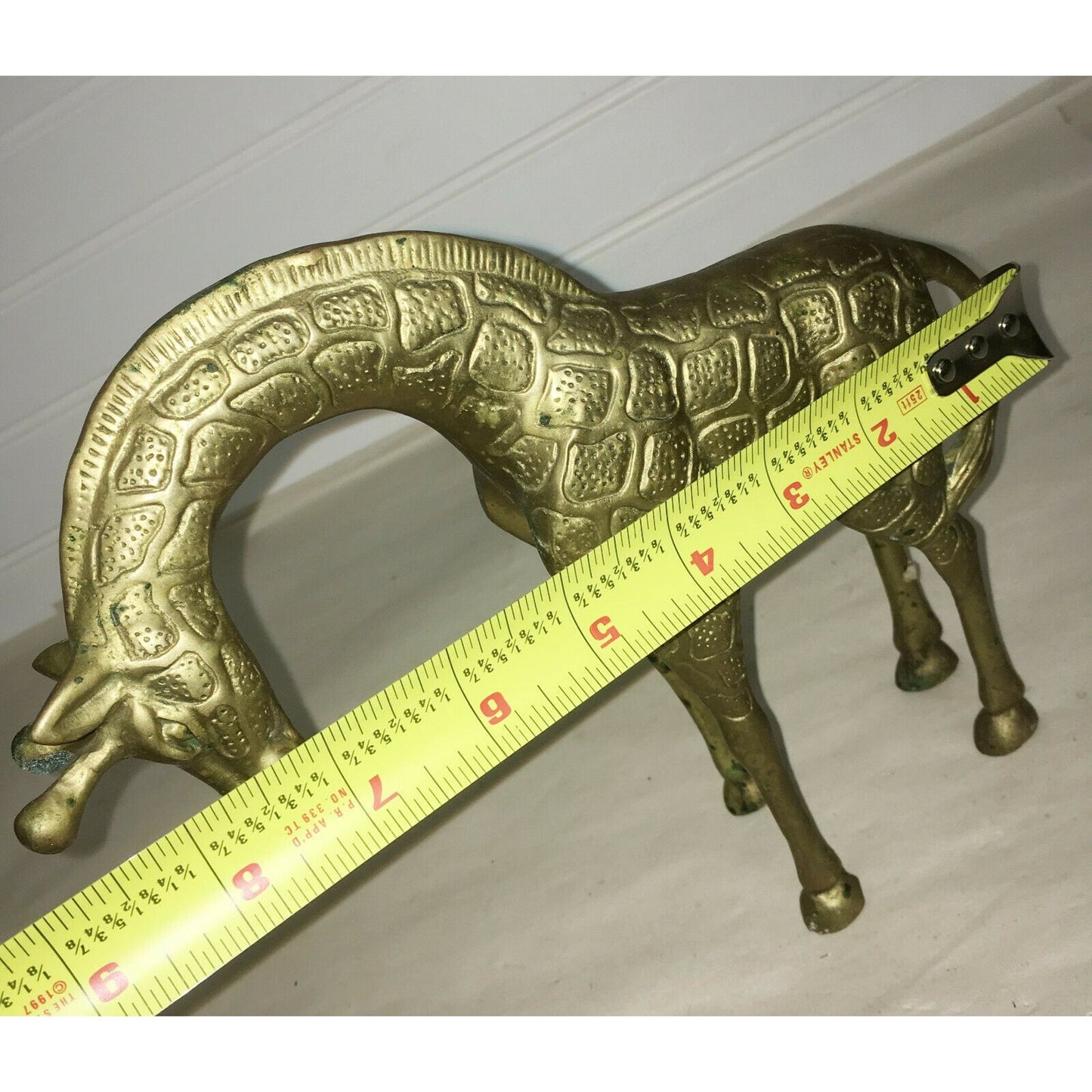 Vtg GIRAFFE Statue or Figurine BRASS Metal with Bowed Head