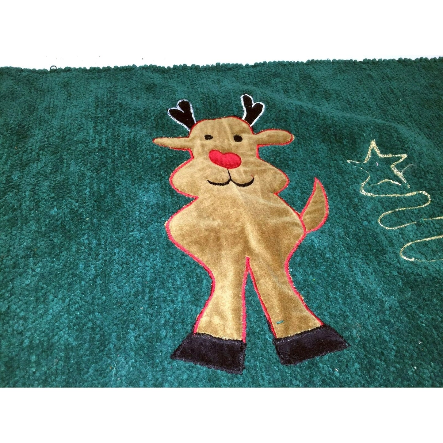 Red & Green Tasseled REINDEER RUG Rudolph the Red Nosed Reindeer