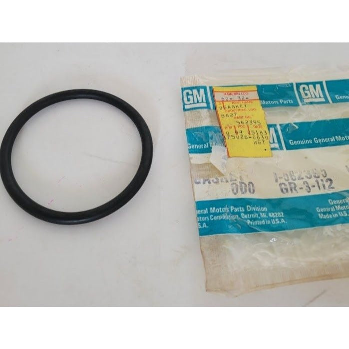 Genuine GM Part - No 562395 - GASKET - new in package - vintage discontinued vintage General Motors replacement Part - Auto Part - NOS