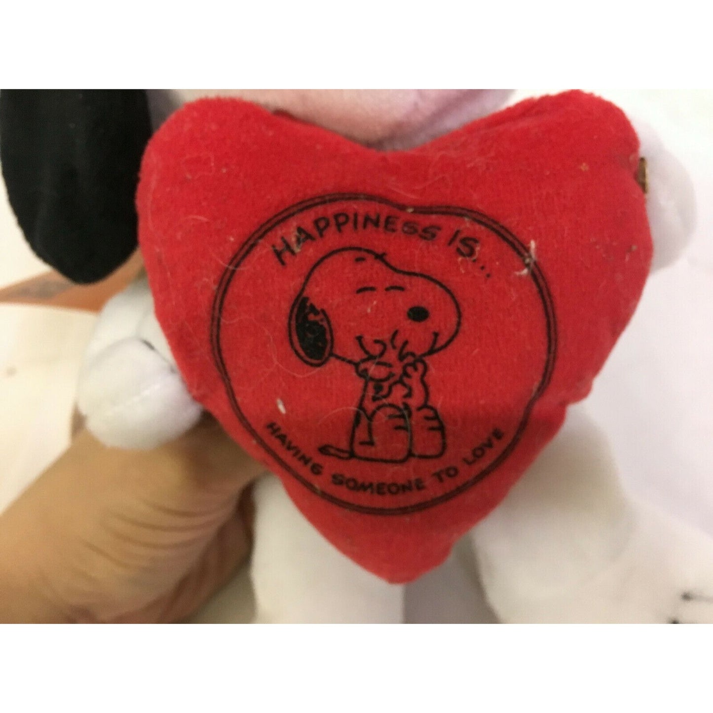 HAPPINESS is ... LOVE Hallmark Peanuts SNOOPY Holding Heart - Tag-