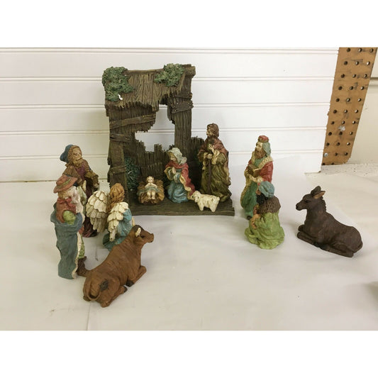 CHRISTMAS NATIVITY Scene Animals, Jesus, Mary, Angels, Joseph