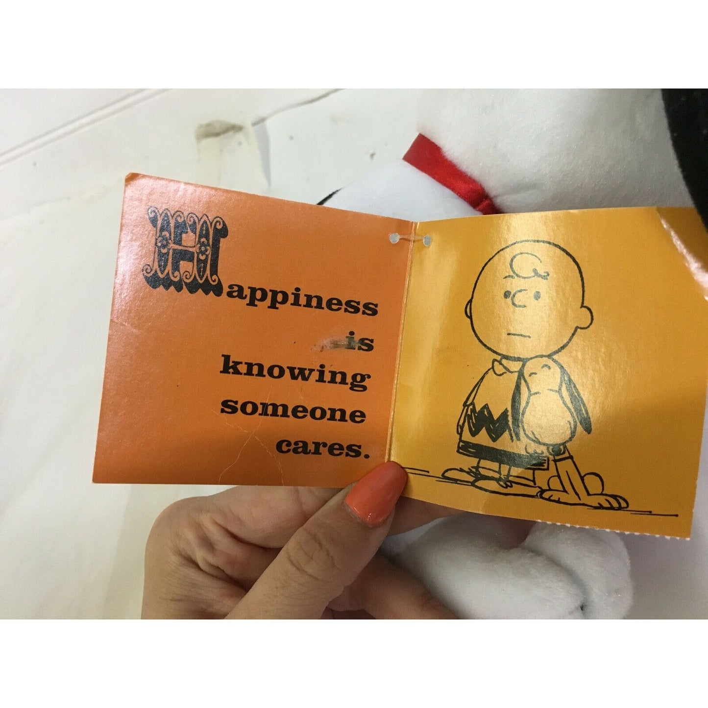 HAPPINESS is ... LOVE Hallmark Peanuts SNOOPY Holding Heart - Tag-