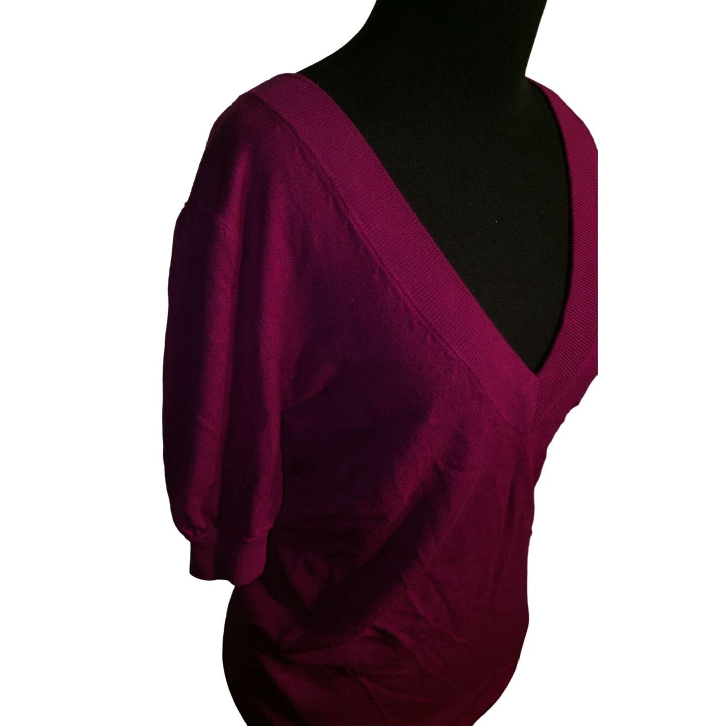 Express - Women's  XSmall Fushia Low V Neck Half Sleeve Sweater - Wide cuffs and edges