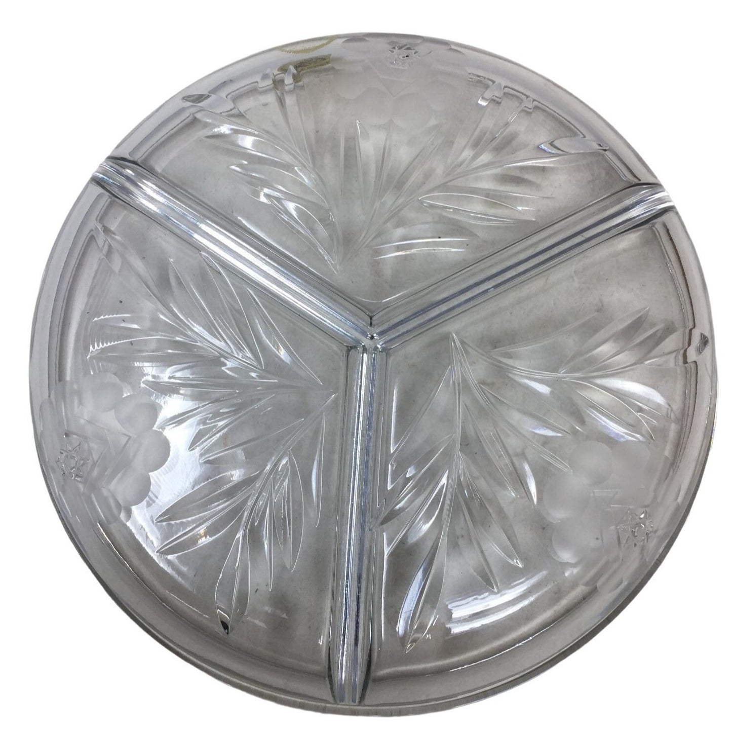 House of Global Art (Germany) Hand Cut Crystal Segmented Dish (9")