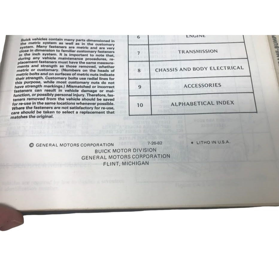 1983 BUICK SERVICE MANUAL - Auto repair reference . Vintage