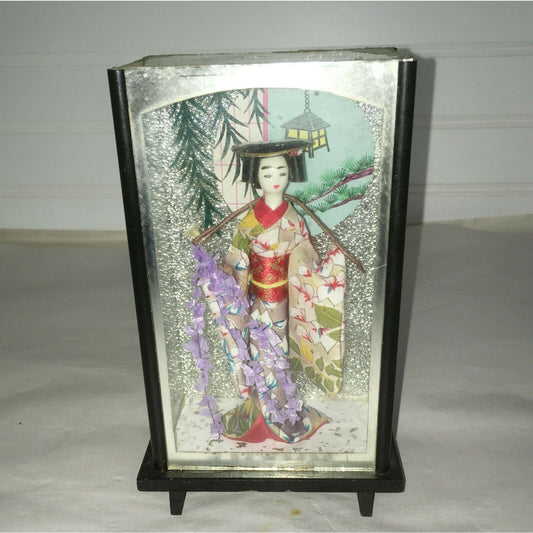 Japanese GEISHA DOLL in Kimono, 7"  BEAUTIFUL! Wooden Glass Case