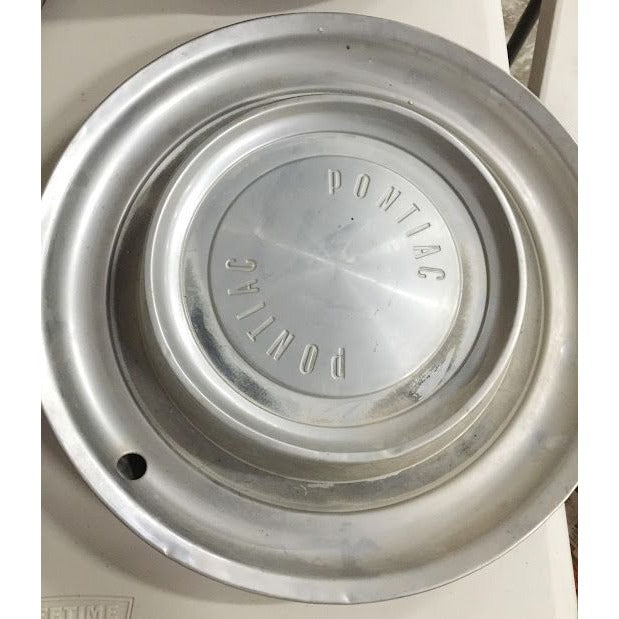 1950s PONTIAC Hubcap / Wheel Cover - Vintage Car Part