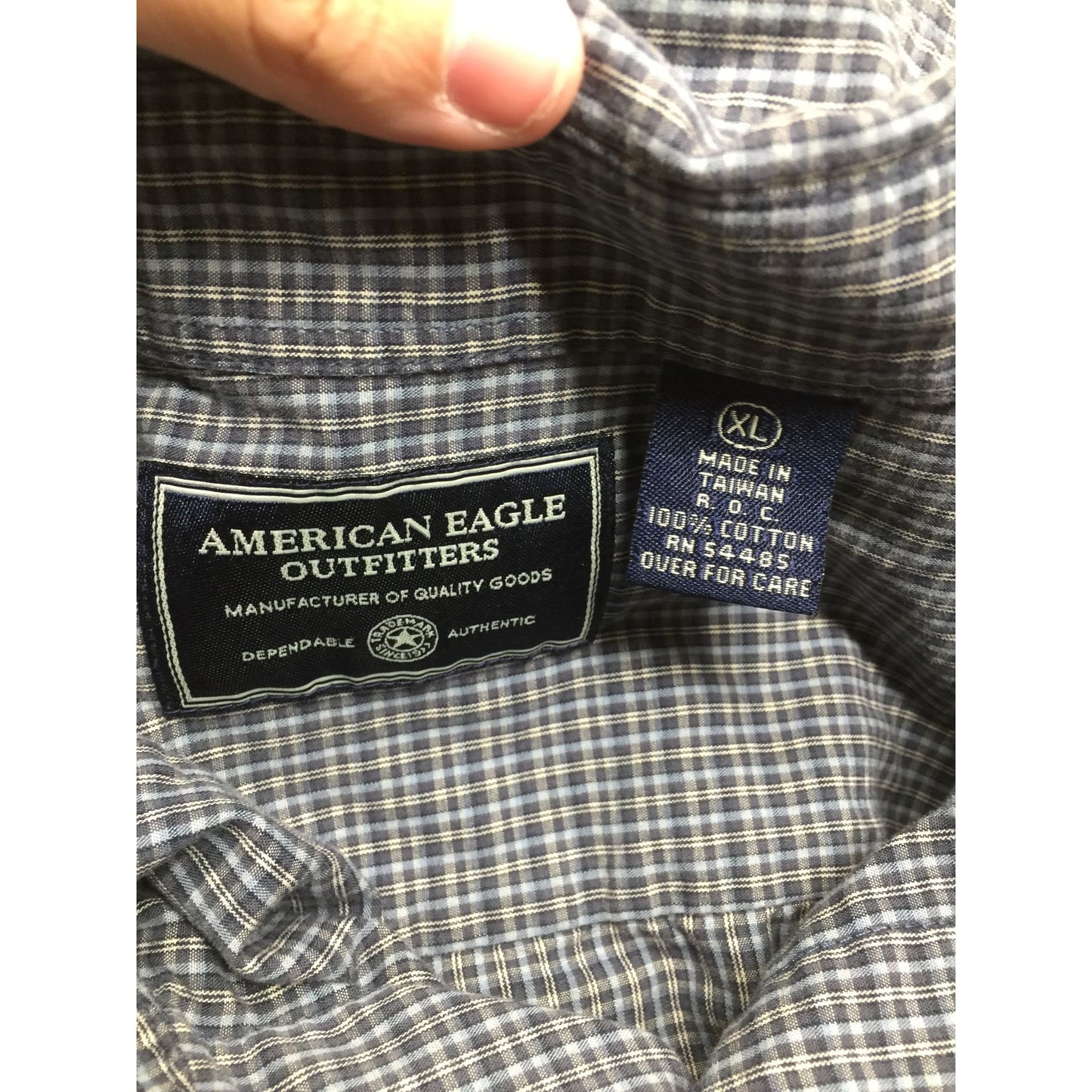 American Eagle Outfitters mens Small checkered Button Down Long Sleeve Shirt - Mens XL