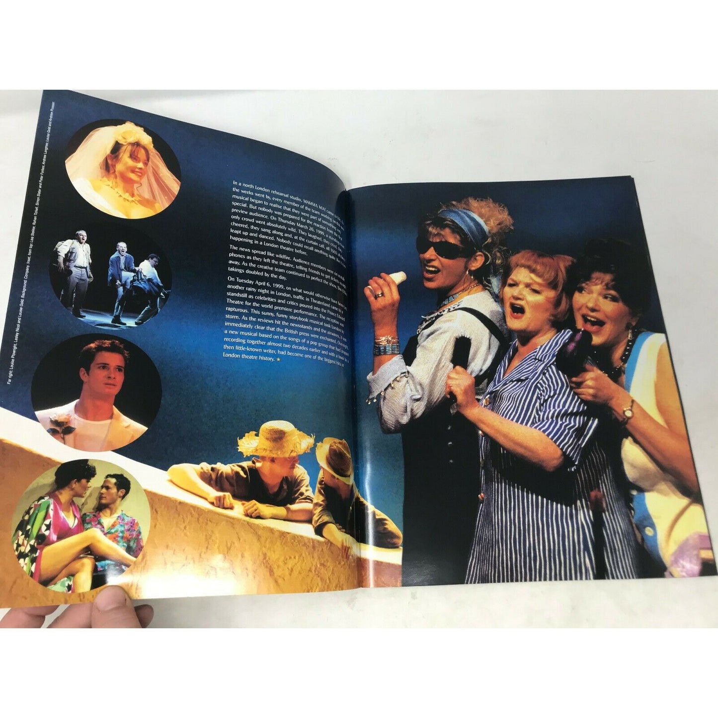 2001 MAMMA MIA Musical Brochure/Program, Pre-Owned, Booklet Play