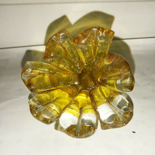 Marty Christy ART GLASS Fifth Yellow & White Clear Flower Stopper