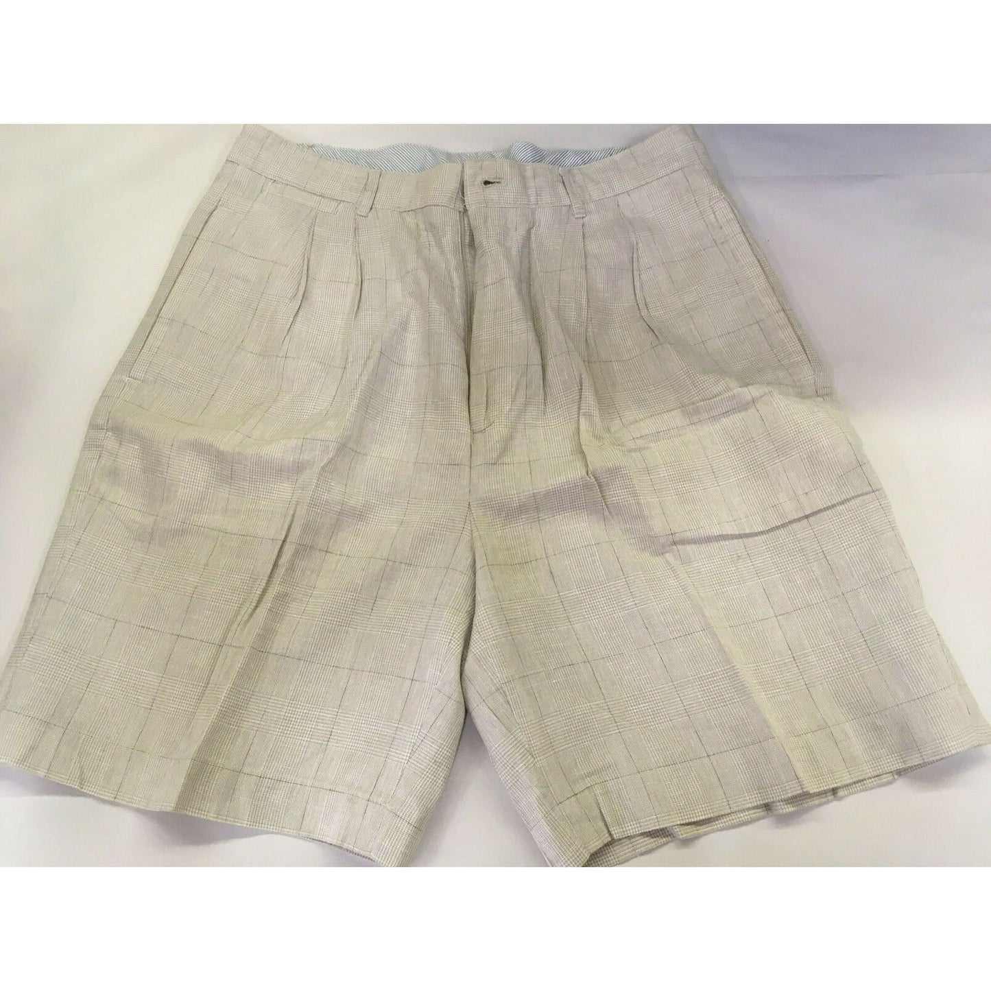 ICE Mens size 32 Casual Shorts - light plaid - longer length