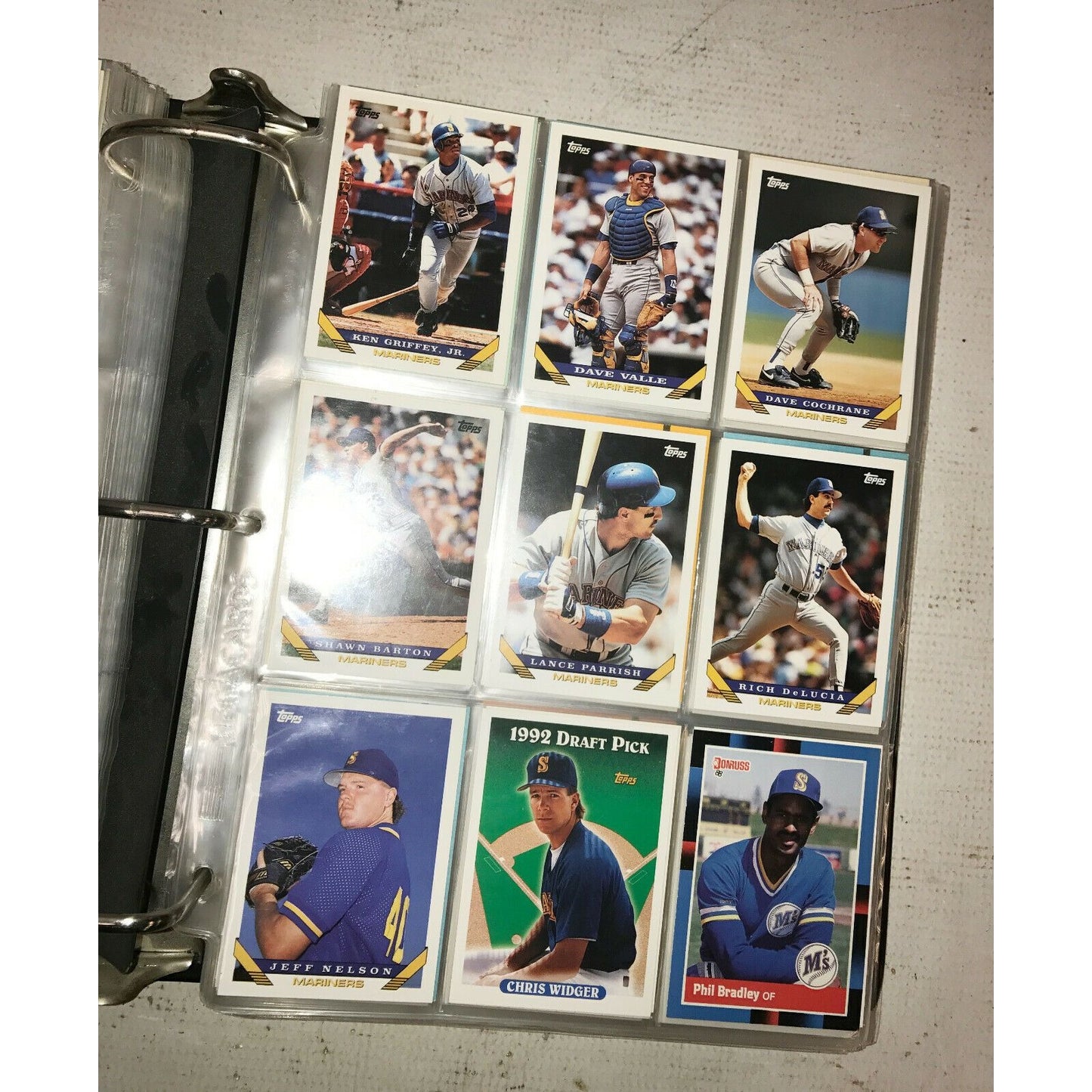 LARGE Binder BASEBALL Cards DEREK JETER DRAFT PICK 1993 Griffey Jr