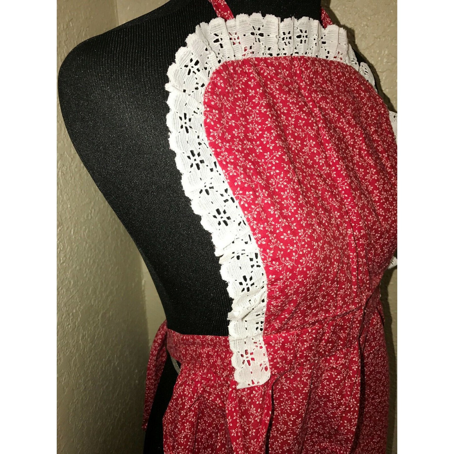 CLASSIC Red and White BAKING APRON Kitchen Retro Full Apron w Lace