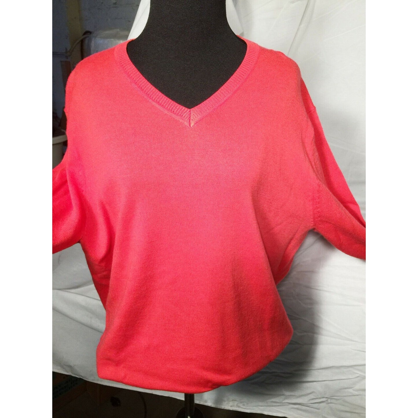 LIZ CLAIBORNE Women's Coral Pink MERINO WOOL Sweater Size Small