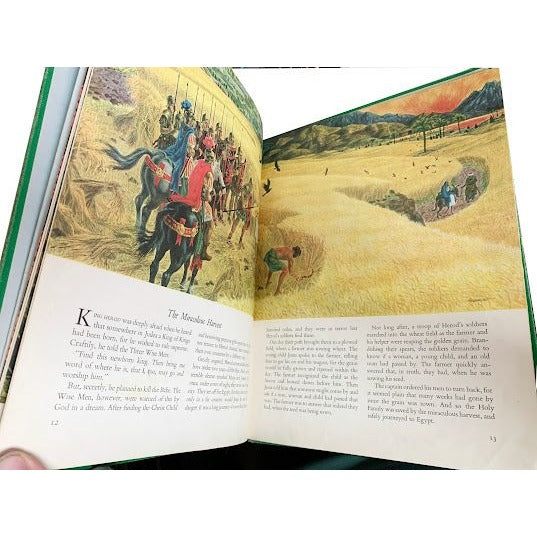 VINTAGE - The Golden Book of CHRISTMAS TALES Legends form Many Lands - Paintings by James Lewicki - Text by Lilian Lewicki. Hardcover