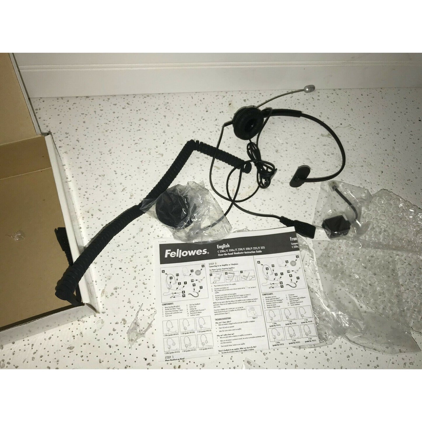 FELLOWES F225 MONAURAL HEADSET in Box 91010 Phone Headset w manual