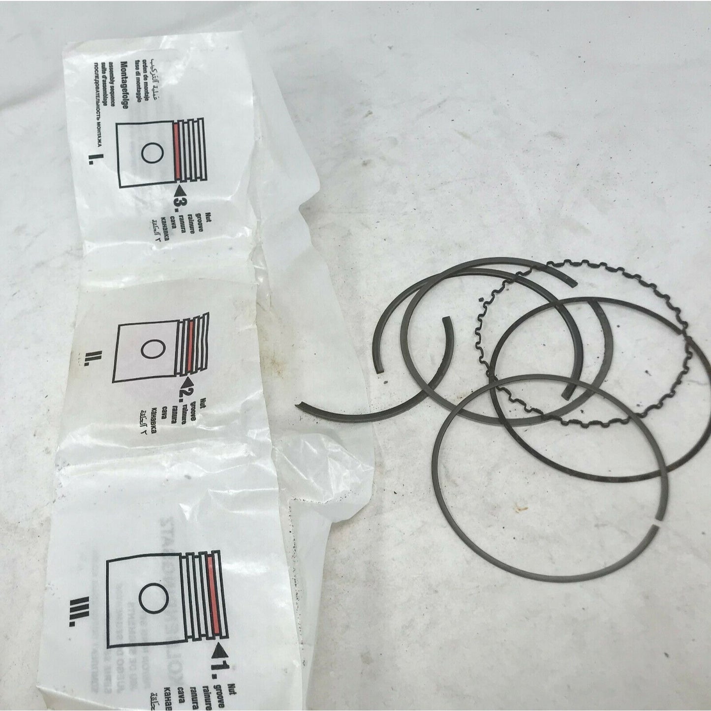 Genuine Mercedes-Benz PISTON RING SET 112-030-01-24 '98-'06 Models