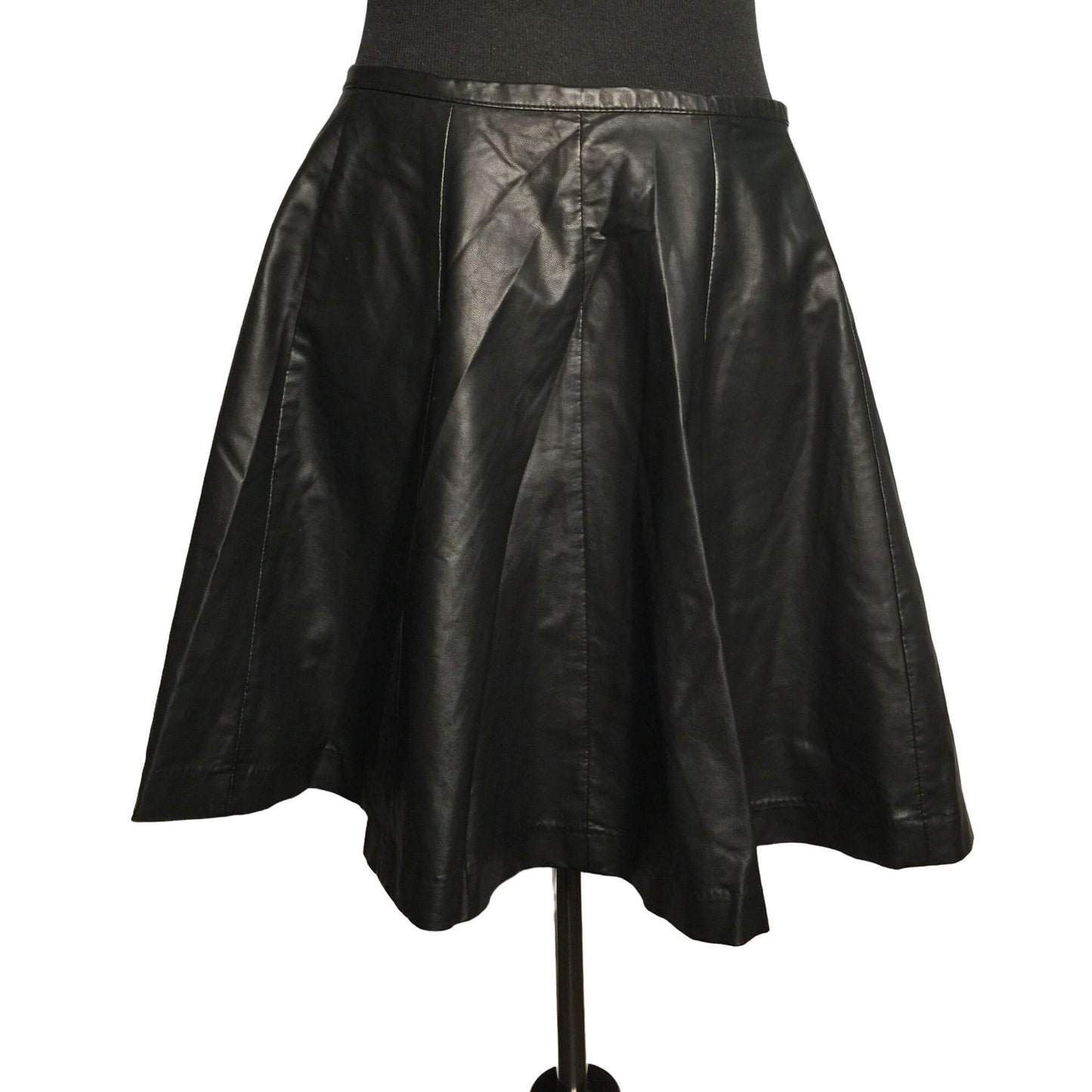 L'Amour Black leather pleated skirt - Womens size Medium